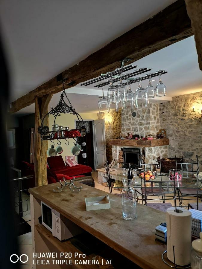 Chaleureux Appartement Nantua Cameră foto